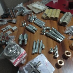 Extenso surtido en refacciones para sierras y molinos